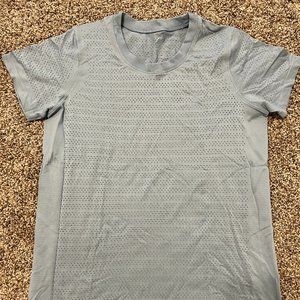 Lululemon top